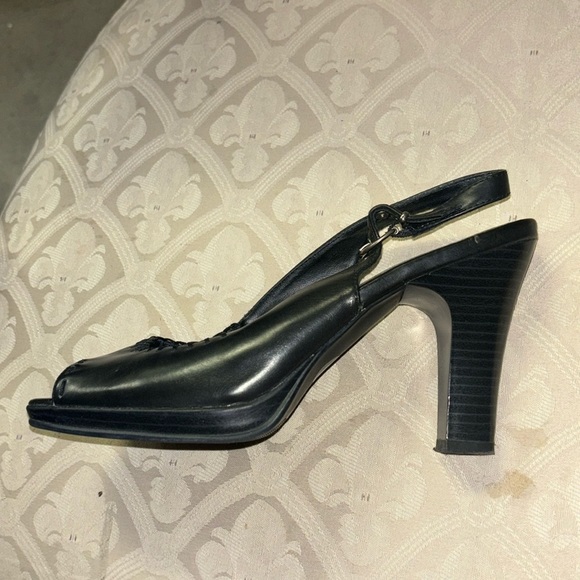 Nicole Shoes - Nicole Black Heels size 9W